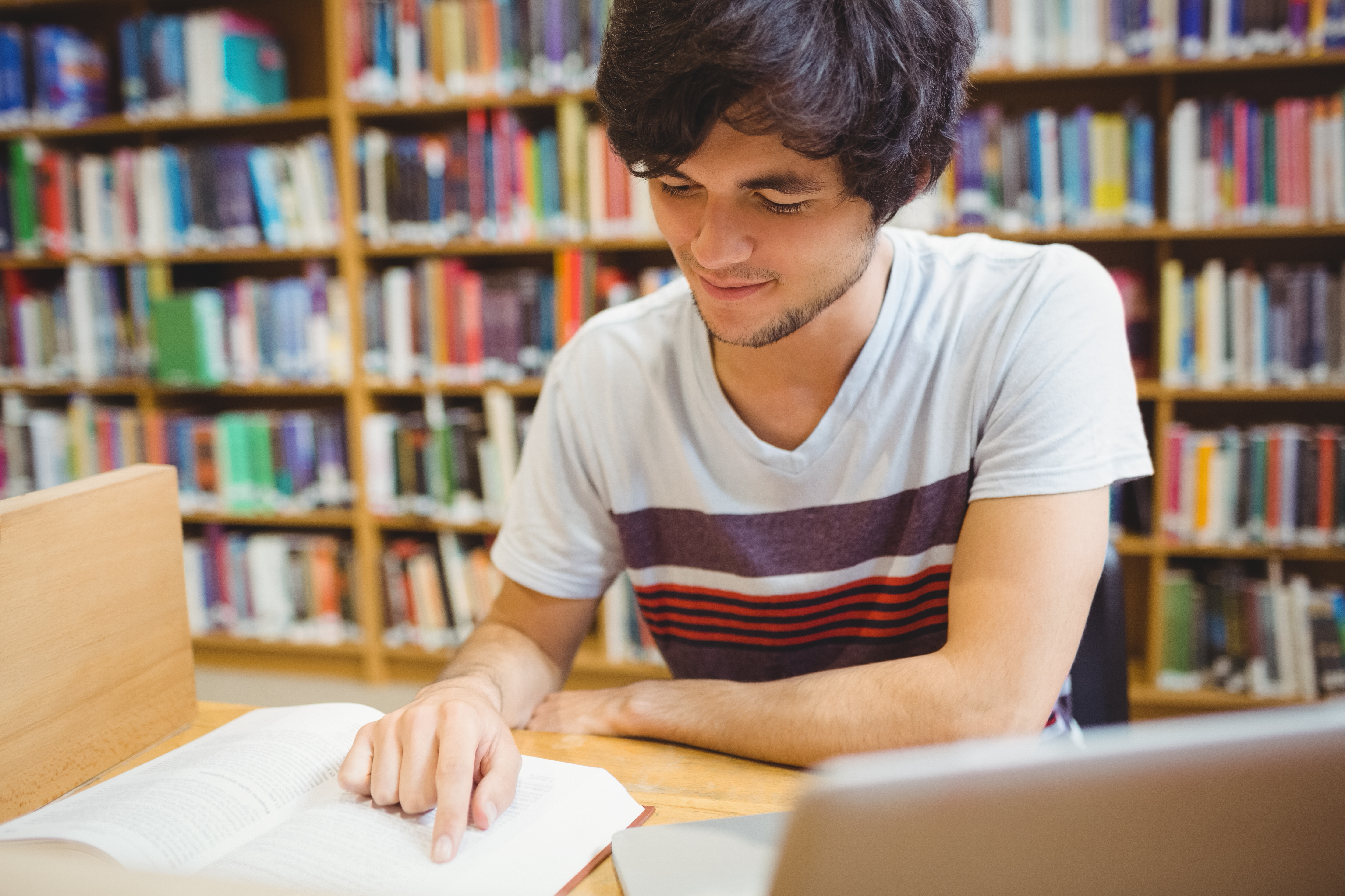 SV-erleben_Studentlernen_ -Panther Media Wavebreakmedia Micro